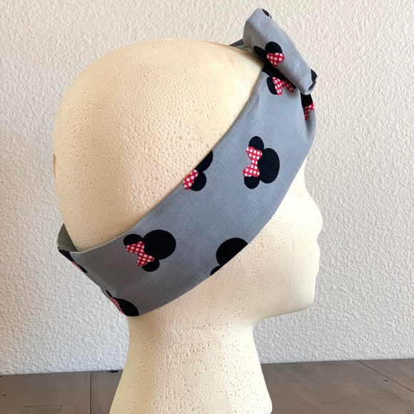 Disney Accessories - LAST ONE!!! Minnie Mouse Wire Headband